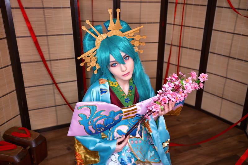 Cosplayer dressed as Hatsune Miku in Japan